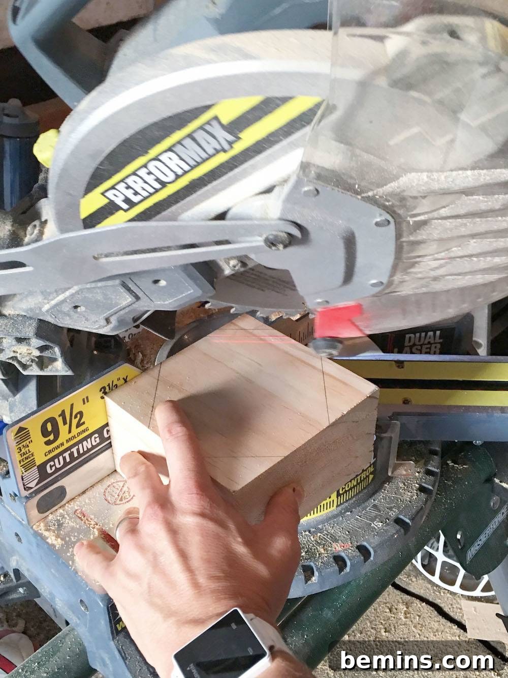 Setting the miter saw to an angle