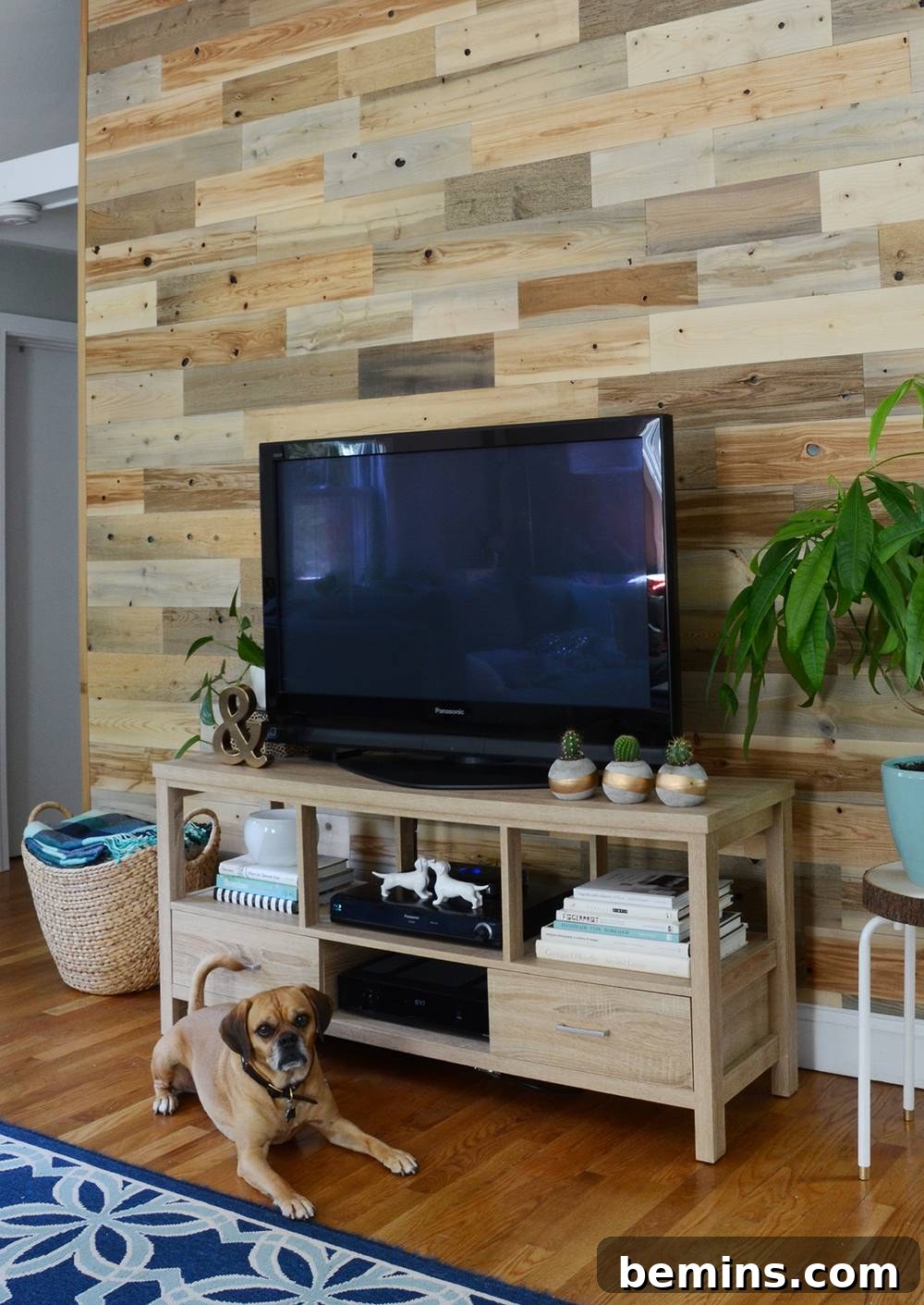 Reclaimed Wood Accent Wall Enhancing the Living Room Ambiance
