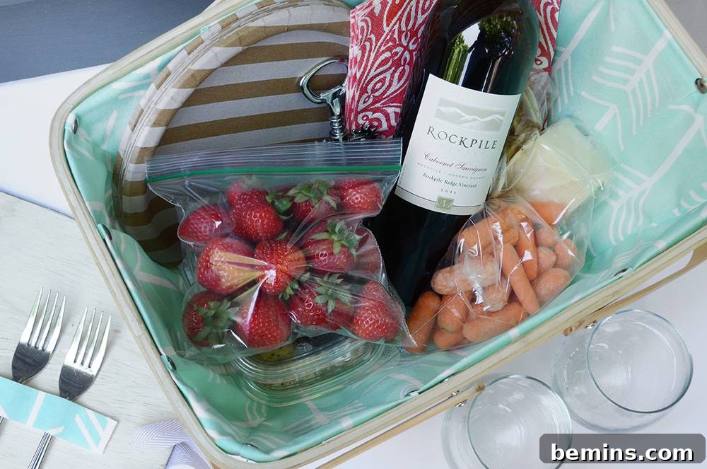 DIY Contemporary Picnic Basket with Fabric Lining