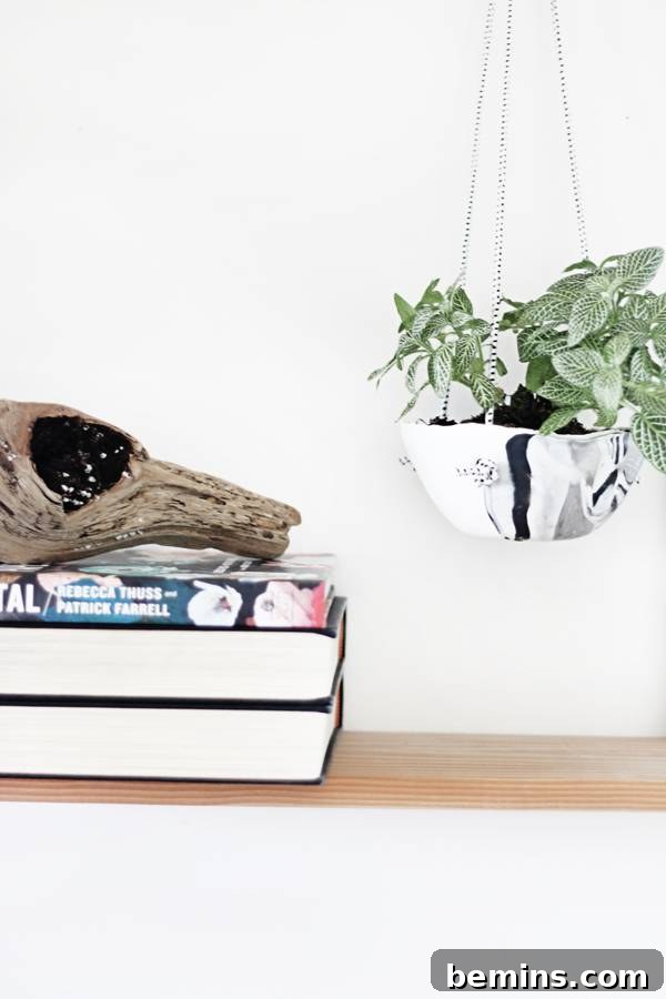 Create Beautiful DIY Hanging Clay Planters 16 Stylish DIY hanging clay planter as home decor
