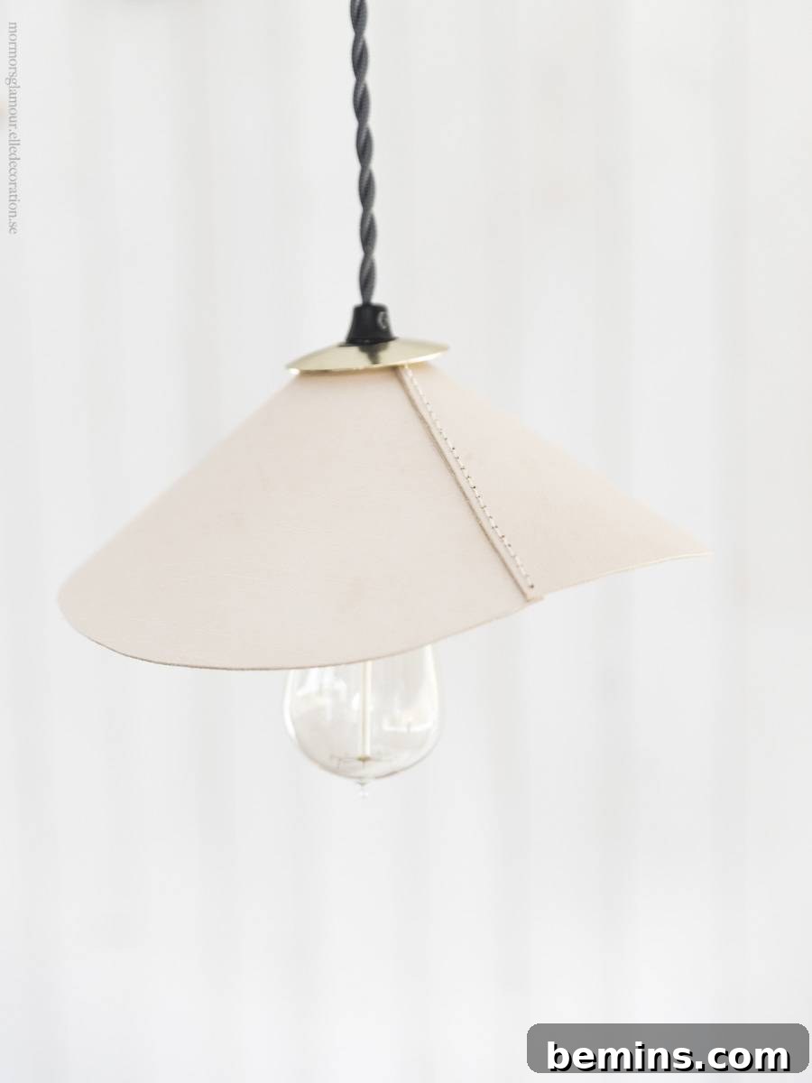 Make It: Minimalistic Leather Pendant Light 