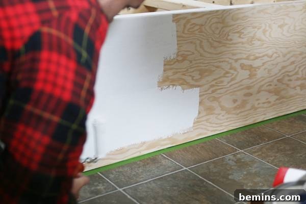 Creating a Stylish Storage Bench: A DIY Guide 18 Painting the Bench and Lid