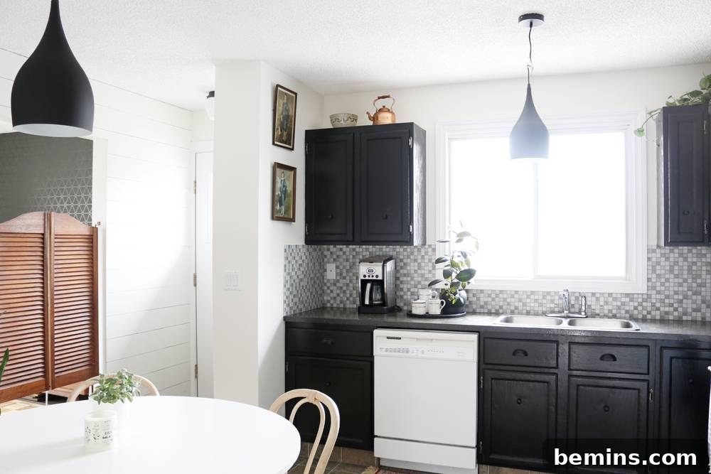 After: A Functional and Stylish Kitchen Entrance